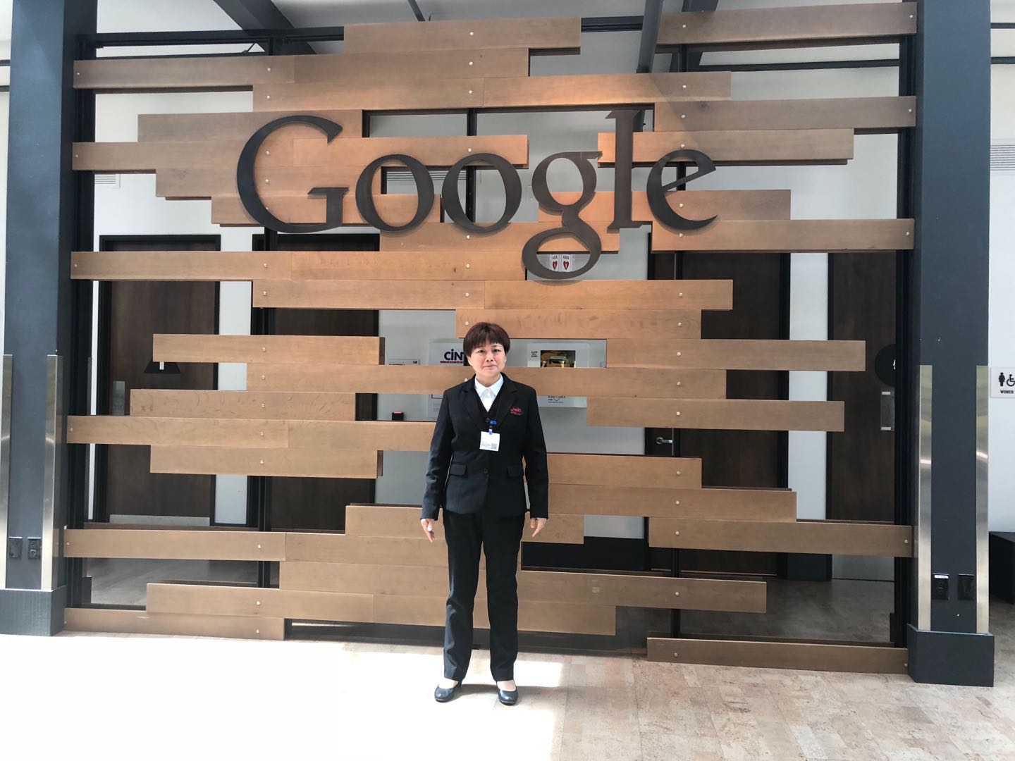 佳名興cbb電容廠-佳名興總經(jīng)理秦小姐谷歌公司學(xué)習(xí) 佳名興cbb電容廠-佳名興總經(jīng)理秦小姐谷歌公司學(xué)習(xí)