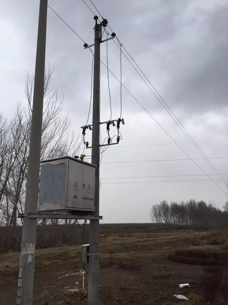 戶外工作環(huán)境的電力電容器 戶外工作環(huán)境的電力電容器